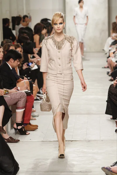 Look 37